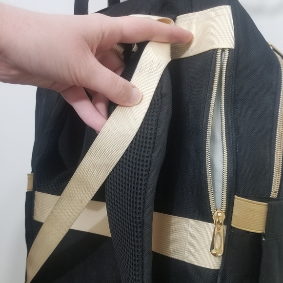 VGUC intricate laptop-friendly backpack w matching lunchbag - Picture 11 of 13